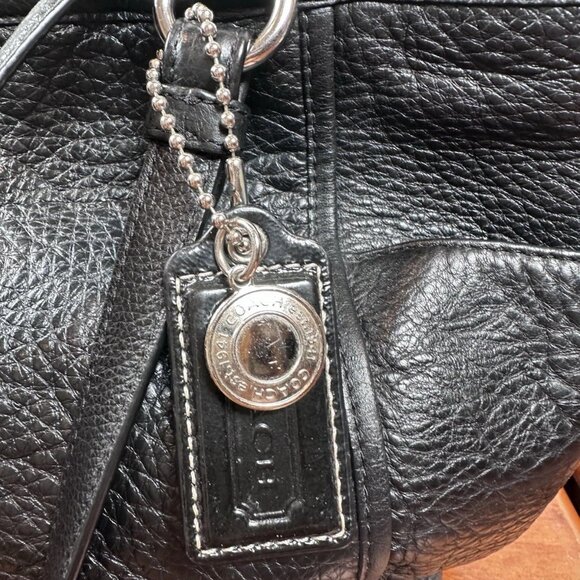 EUC Coach Park Carrie Leather Tote F29898 in black - Picture 8 of 13